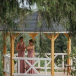 Tuuli-huvimaja kartanon puutarhassa. Tuuli-huvimaja kartanon puutarhassa.