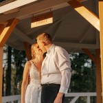 Tuuli-huvimaja kartanon puutarhassa Huvimaja "Tuuli"